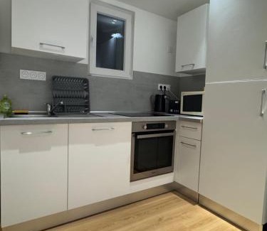 La Roche-sur-Yon Apartamento | Appartement RDC vu sur jardin