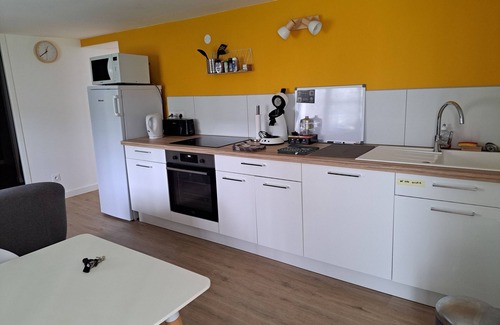 Avrille Apartamento | Appartement Refait à Neuf Tout Équipé en RDC Avec Jardin Terrasse ,barbecue