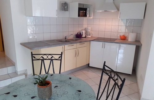 Tence Apartamento | Appartement Rez de Chaussée Avec Terrasse au Centre Ville de Tence