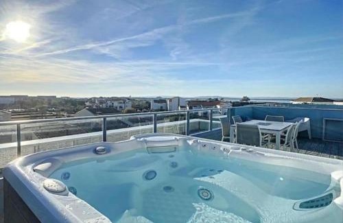 Carnon-Plage Apartamento | Appartement Rooftop 360 - JACUZZI - Parking - Clim - wifi