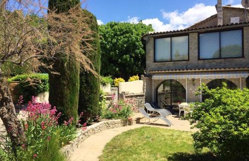 La Roche-sur-le-Buis Apartamento | Appartement spacieux à La Roche-sur-le-Buis avec piscine privée.