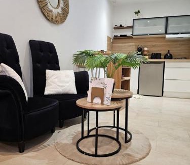 Clermont-l'Herault Apartamento | Appartement SPA - Lovers Suite