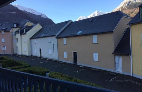 Esquieze-Sere Apartamento | Appartement spacieux 3 chambres avec balcon et parking privé