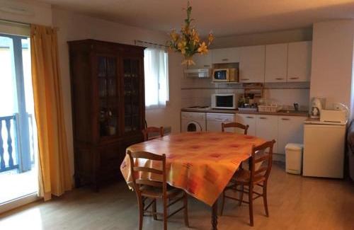 Esquieze-Sere Apartamento | Appartement spacieux 3 chambres avec balcon et parking privé