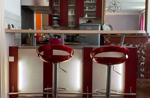 Combat Apartamento | Appartement Spacieux et Clair - Buttes Chaumont