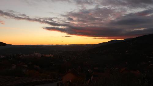 Grasse Apartamento | Appartement spacieux et chaleureux à Grasse