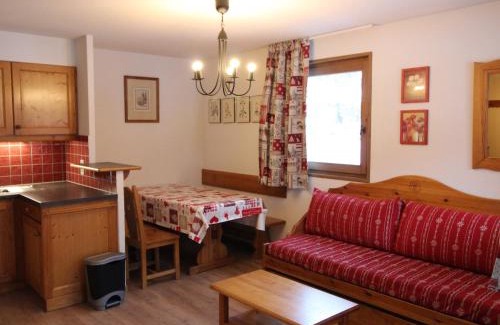 Val Cenis Apartamento | Appartement spacieux 6 pers au pied des pistes avec balcon, parking et Wi-Fi - Val Cenis - FR-1-508-51