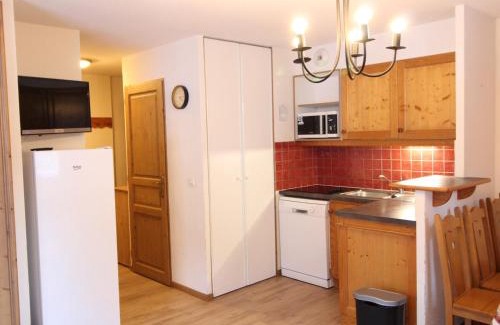 Val Cenis Apartamento | Appartement spacieux 6 pers au pied des pistes avec balcon, parking et Wi-Fi - Val Cenis - FR-1-508-51