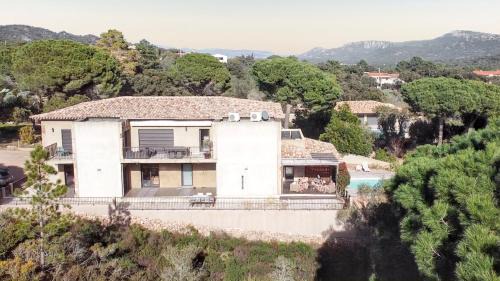 Santa Giulia Apartamento | Appartement spacieux à Porto-Vecchio avec piscine partagéeB