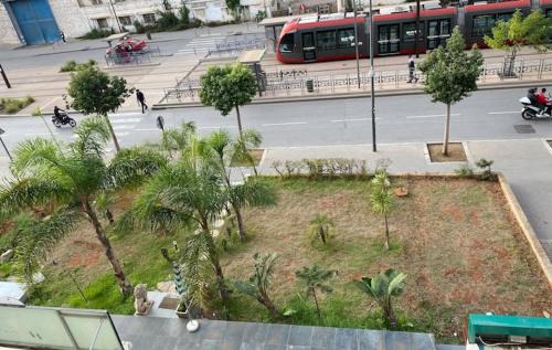 Ain Sebaa Apartamento | Appartement Spacieux & Moderne, 2 min Gare, 10 min Plage, Parking Gratuit