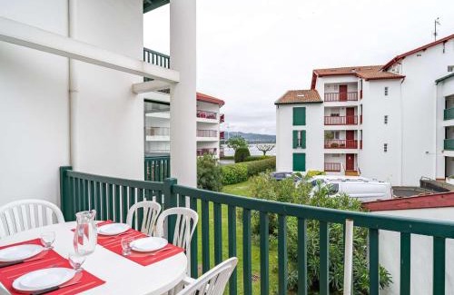 Hendaye Apartamento | Appartement spacieux proche plage avec parking à Hendaye - FR-1-2-299