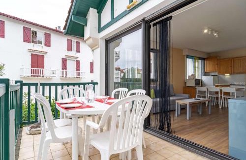 Hendaye Apartamento | Appartement spacieux proche plage avec parking à Hendaye - FR-1-2-299