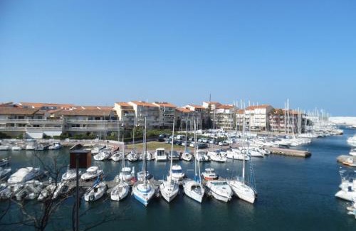 Le Port Apartamento | Appartement traversant 2 pièces, 4 pers, loggias, parking, proche plage - FR-1-750-97