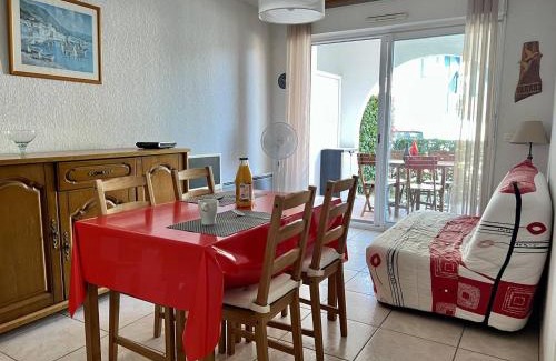 Cambo-les-Bains Apartamento | Appartement T1 Bis avec jardin privé et piscine, 4 pers, Cambo-les-Bains - FR-1-495-13