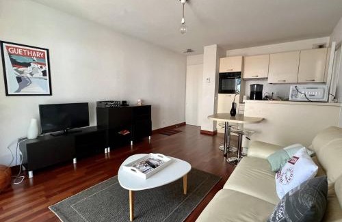 Cambo-les-Bains Apartamento | Appartement T2 à Cambo-les-Bains avec piscine, terrasse et parking privé, proche des thermes - FR-1-495-82