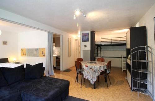 Mont-Dore Apartamento | Appartement T2 au Mont-Dore, pied des pistes, parking inclus, capacité 4 pers. - FR-1-415-154