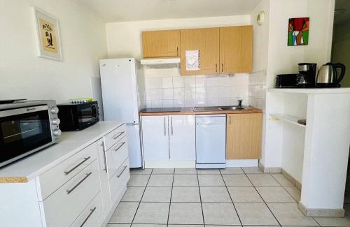 Cambo-les-Bains Apartamento | Appartement T2 avec Piscine, Proche Thermes, Parking Souterrain et Terrasse - Cambo-les-Bains - FR-1-495-72