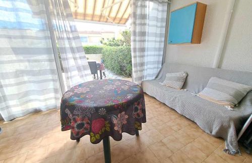 Marseillan Plage Apartamento | Appartement T2 avec Piscine, Terrasse et Parking Privé à Marseillan - FR-1-326-827