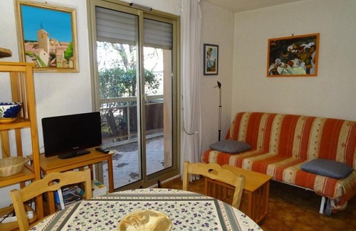 Toulon - Hyeres Apartamento | Appartement T2 Cabine avec Grande Terrasse, Proche Port, Plages et Commerces, Parking Inclus - FR-1-335-178
