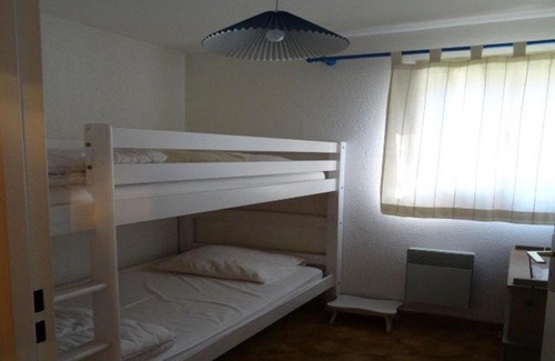 Toulon - Hyeres Apartamento | Appartement T2 Cabine avec Grande Terrasse, Proche Port, Plages et Commerces, Parking Inclus - FR-1-335-178