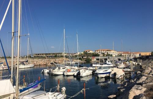 Sete Apartamento | Appartement T2 cabine avec terrasse et parking sécurisé à Sète - FR-1-338-402