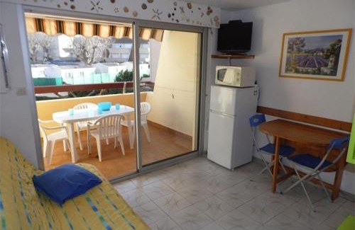 Marseillan Apartamento | Appartement T2 cabine avec terrasse, proche plage, parking privé, pour 4 personnes. - FR-1-326-547