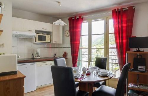 Cauterets Apartamento | Appartement T2 cabine pour 6 pers, parking inclus, face aux télécabines - FR-1-401-19