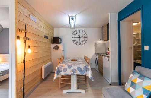 Luz-Saint-Sauveur Apartamento | Appartement T2 cabine, terrasse, piscine, parking, proche commodités et ski, Luz-Saint-Sauveur - FR-1-402-131