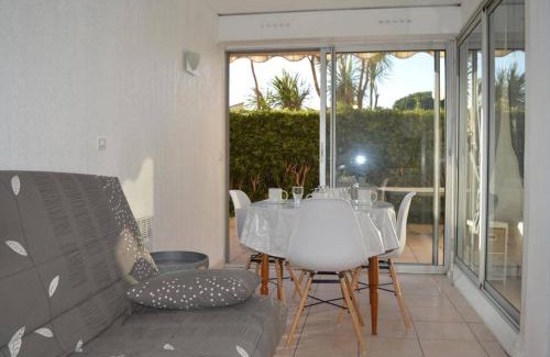 Saint-Cyprien Plage Apartamento | Appartement T2 en Rez-de-Chaussée avec Terrasse et Parking à Saint-Cyprien - FR-1-225D-472