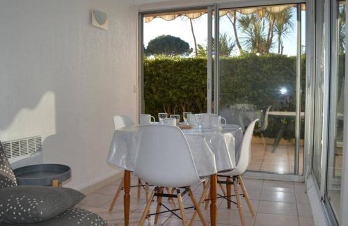 Saint-Cyprien Plage Apartamento | Appartement T2 en Rez-de-Chaussée avec Terrasse et Parking à Saint-Cyprien - FR-1-225D-472