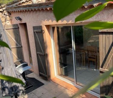 Sainte-Maxime Apartamento | Appartement T2 independant dans mas isole