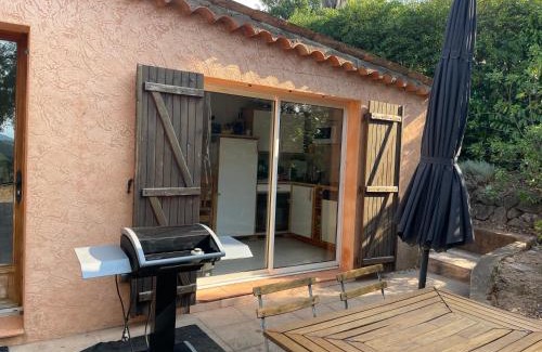 Sainte-Maxime Apartamento | Appartement T2 independant dans mas isole