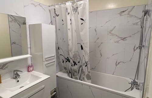 Mery-sur-Oise Apartamento | Appartement T3, 65m² Proche de Paris
