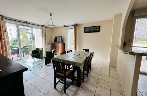 Cambo-les-Bains Apartamento | Appartement T3 avec Terrasse et Piscine, 4 Couchages, Proche Centre-Ville - Cambo-les-Bains - FR-1-495-18
