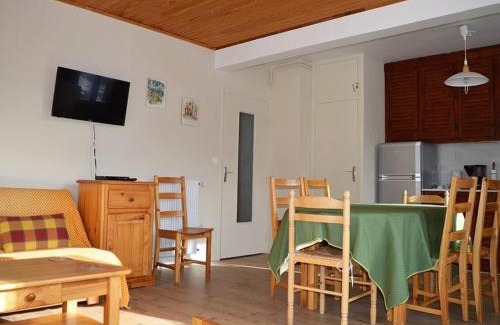Les Angles Apartamento | Appartement T4 Centre-ville avec balcon, cuisine équipée, TV, lave-vaisselle et lave-linge - FR-1-593-21
