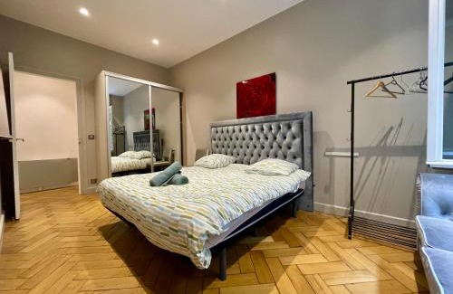 Champs-Elysees Apartamento | Appartement Tour Eiffel Montaigne
