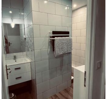 Saint-Uze Apartamento | Appartement tout confort climatisé