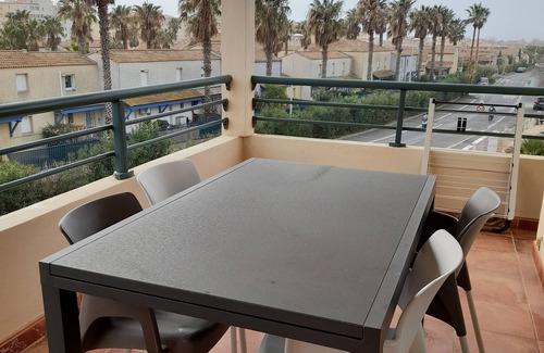Valras-Plage Apartamento | Appartement Type 3 Valras Plage à 300m de la Plage