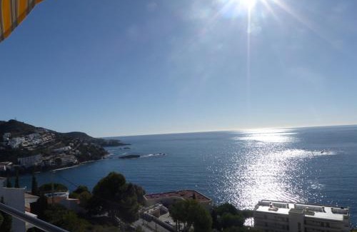 Almadraba-Canyelles Apartamento | Appartement vues mer proche plage