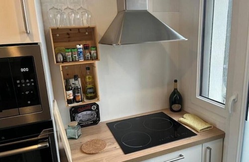 Clichy Apartamento | Appartement with balcony 20m to Champs-Élysées