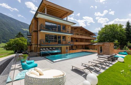 Ried im Zillertal Apartamento | Appartement Zillertal Klee mit Restaurant KleemenTine