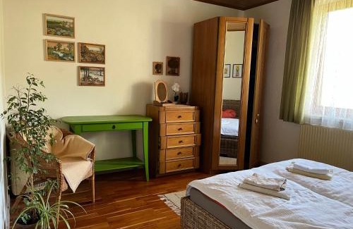 Rotfalva Casa | Appartement zum Grenzstein