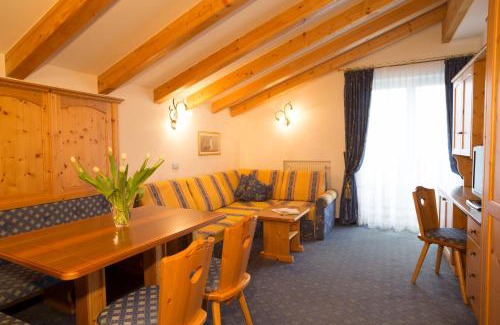Tirolo Apartamento | Appartementhaus Residence Hirzer