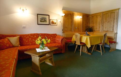 Tirolo Apartamento | Appartementhaus Residence Hirzer