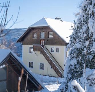 Thomatal Apartamento | Appartementhaus Schmalzermoos