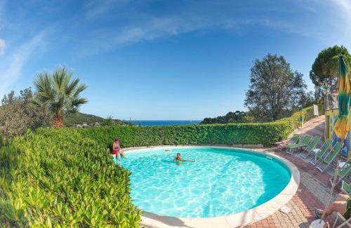 Marina di Andora Apartamento | Appartements mit Veranda, Andora