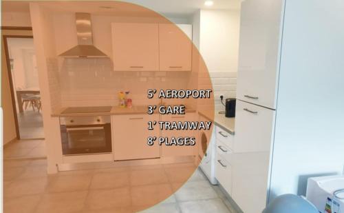 Les Moulins Apartamento | Appartements renové 2023 proche aéroport 5min, gare sncf 2 min, tramway au pied de l'immeuble , Parking possible, Renovated apartments 2023 near the airport 5 min, train station 2 min, tram next to the building 1 min, Parking possible