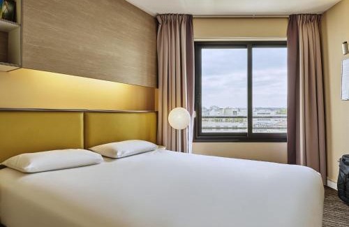 Republique–Point-du-Jour Hotel | AppartHotel Mercure Paris Boulogne