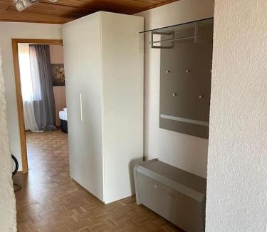 Hofheim in Unterfranken Apartamento | Appartio - Ferienwohnung "Dorfblick" Dachgeschoss - 6 Personen - Netflix - Waschmaschine