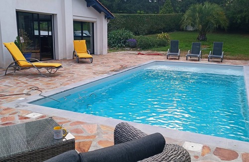 Arbonne Apartamento | VILLA PISCINA CLIMATIZADA + JARDÍN 2500m2 CERCA DE GOLFS Y PLAYAS